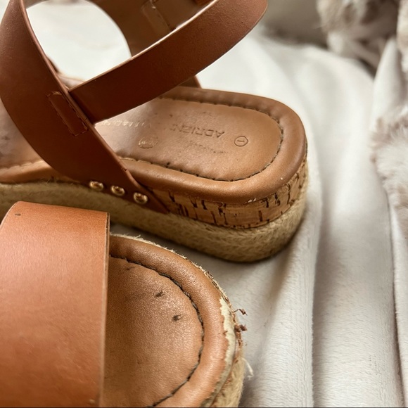 Girls Platform Sandal Shoes Size 1 ADRIENNE VITTADINI - Picture 5 of 9